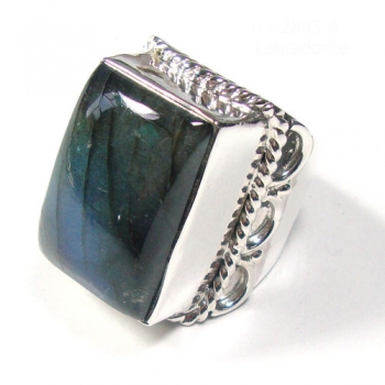 Solid silver blue fire labradorite ring